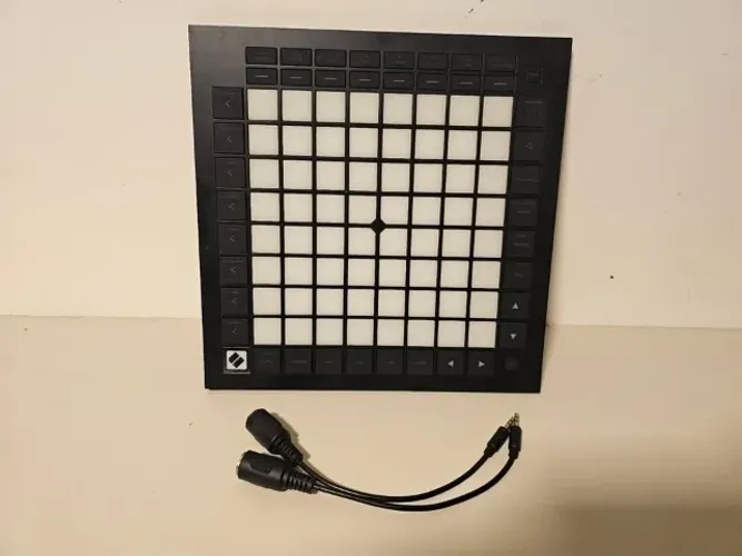 Controlador Novation Launchpad Pro MK3 com cabos