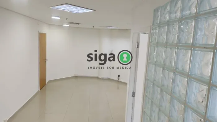 Sala Comercial para alugar no Morumbi (2 salas, 2 Vagas)