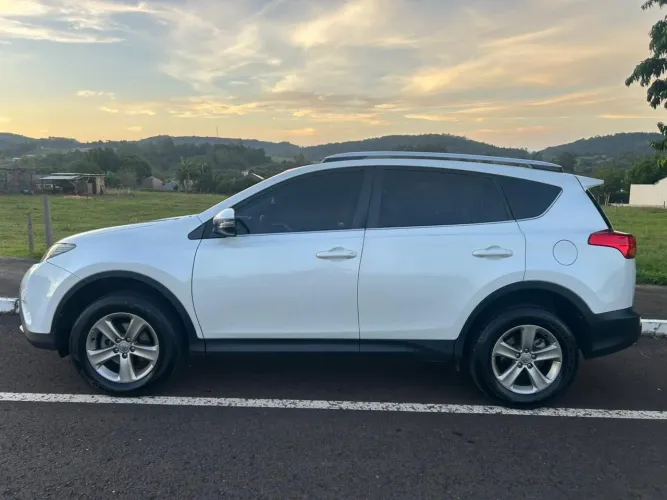 Toyota RAV4 2.0 4X2 16V Aut. 2014