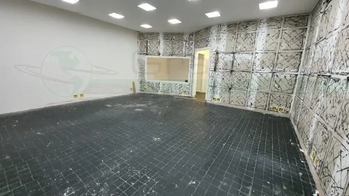 Salão e Casa Comercial para Locação na Rua Cipriano Barata com 100m² - São Paulo