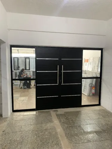 PORTA LAMBRIL PRETA 3 METROS