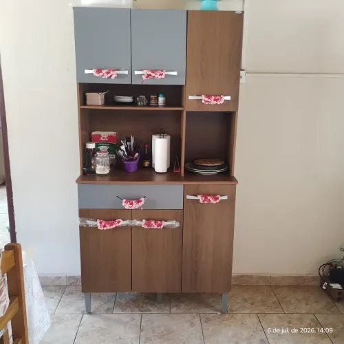 Armário de cozinha ano 2023