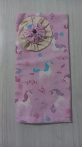 Porta celulares de tecido novo.