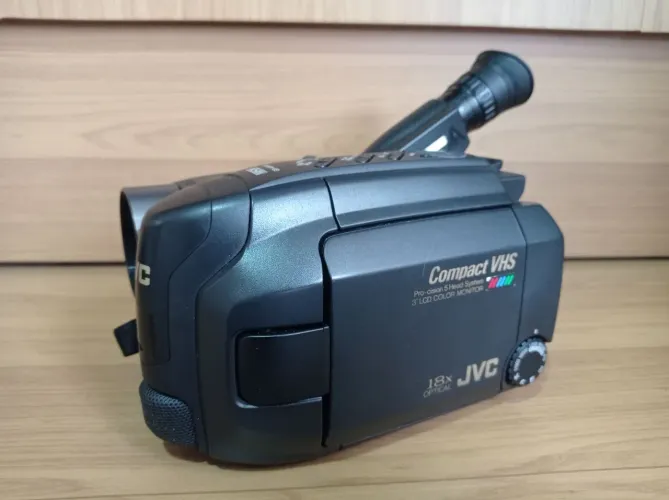 Filmadora JVC