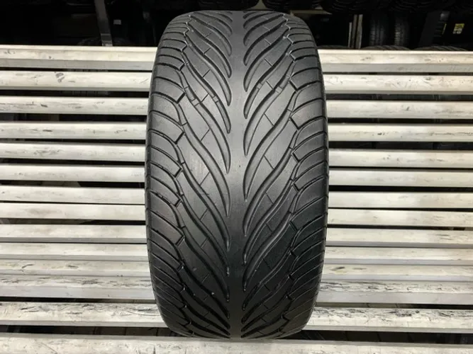 Pneu 215/40/16 Avon ZZ3 (Excelente de borracha) / Pneu 215/40R16
