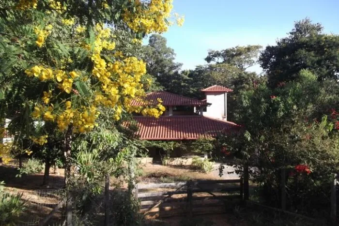 Maravilhoso Sitio de 3.700 m² com riacho nos fundos ,Jaboticatubas (Temos varias opções).