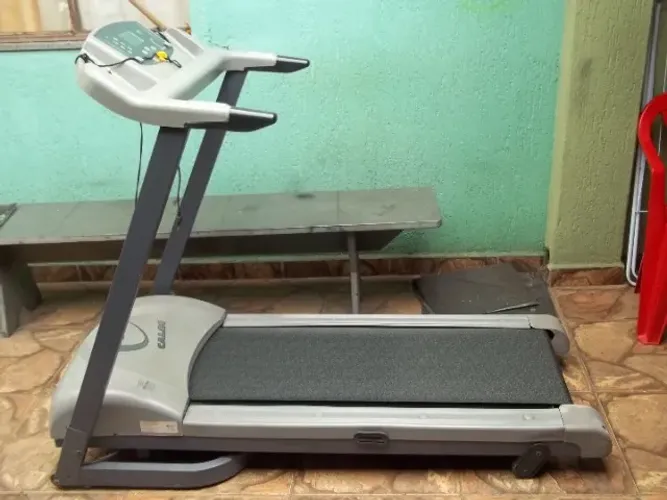 Até 10x sem juros - Esteira Elétrica Caloi Elite CLE40  - 12 Km - 120 Kg
