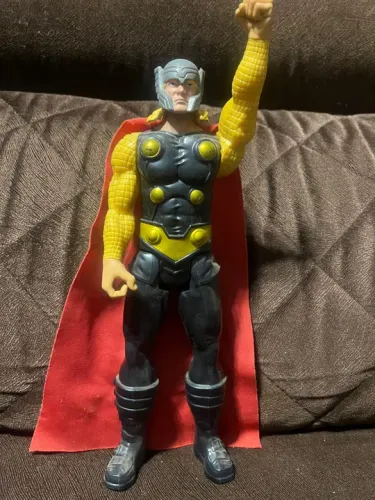 Boneco Thor