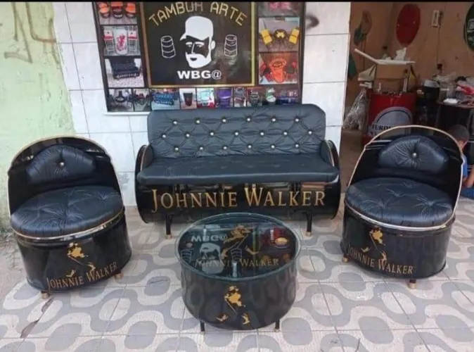 Sofá e poltronas Johnnie Walker - Estilo único!