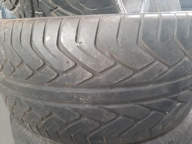 Pneu 285 35 22 Importado Z800 usado Porsche