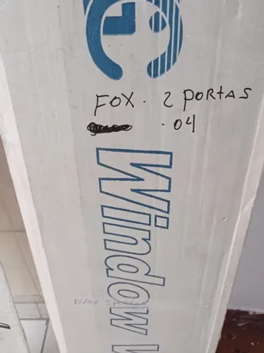 Calha de chuva GC para Fox ano 2004 2 portas instalada