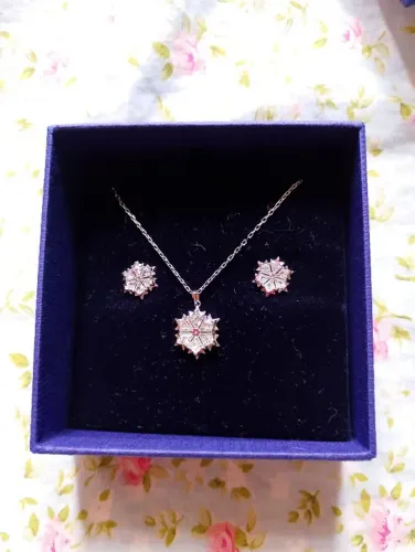 Conjunto Swarovski Floco de neve (brinco + gargantilha com pingente) Original