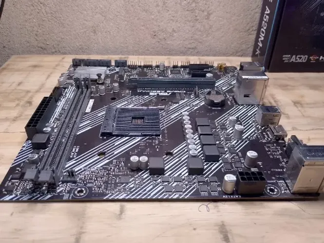 Placa mãe Am4 Asus A520m-k usada