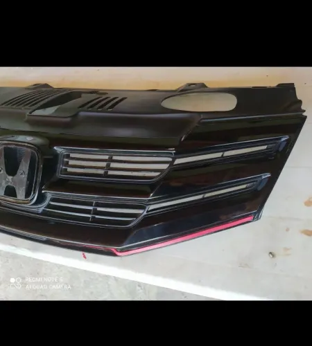 Vendo grade dianteira do Honda city 