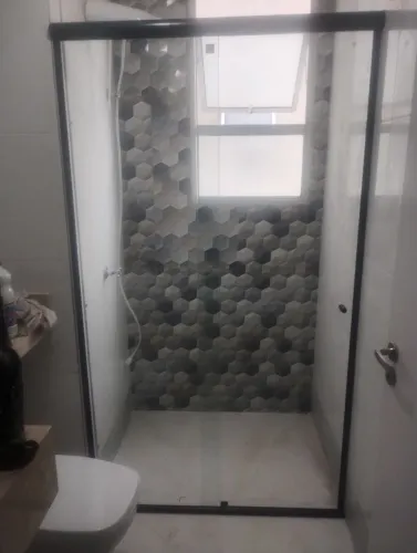 Box para banheiro com design moderno