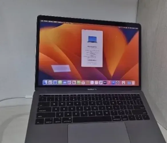 MacBook本体 MacBook Pro 13 2017 i7 3.5 GHz 16GB Apple MacBook Pro 13,3” (Intel Core i7, 2.3 GHz, 32 GB RAM