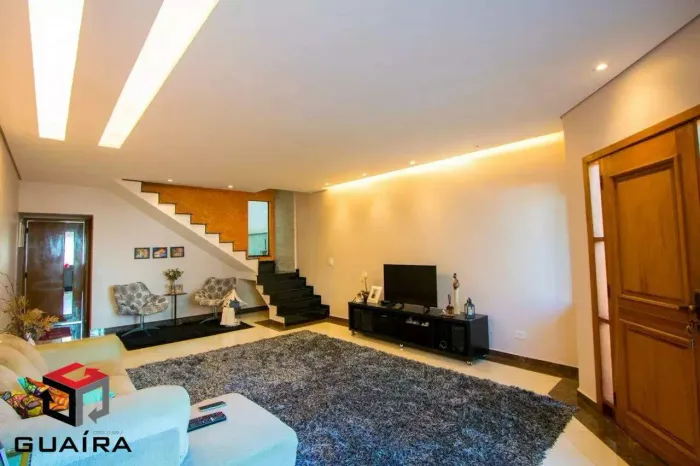 Sobrado para aluguel 3 quartos 1 suíte 7 vagas Las Vegas - Santo André - SP