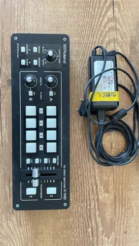 Mesa de corte de vídeo Roland V-1HD