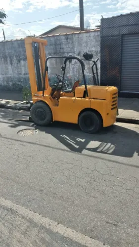 Empilhadeira Hyster H70J 4 ton. Diesel- leia a descrição!!!