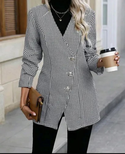 Blazer feminino branco e preto 