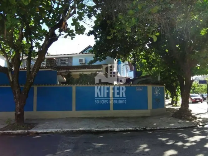 Casa com 6 quartos para alugar, 379 m² por R$ 25.990/mês - São Francisco - Niterói/RJ