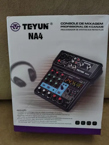 Mesa de Som TEYUN NA4