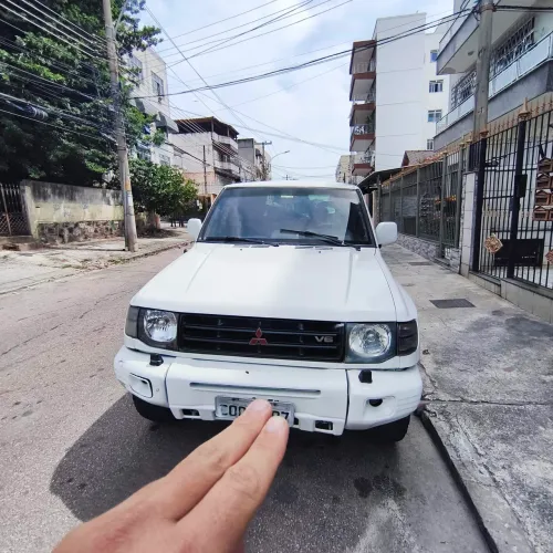 Mitsubishi Pajero GLS 3.5 V6 4P Aut. 1999