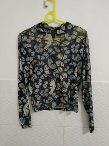 Blusa cropped