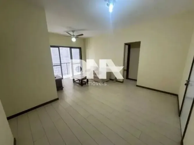 Apartamento - / Residencial / Lagoa