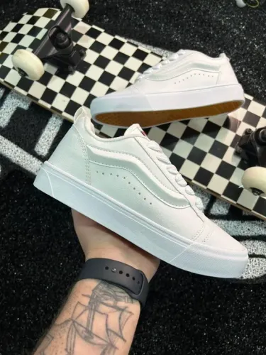 Tênis Vans KNU Premium