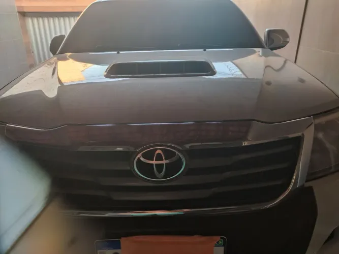 Toyota Hilux CD SRV D4-d 4X4 3.0 TDI Diesel AUT 2012