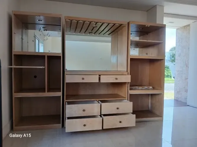 Estante modular com bar