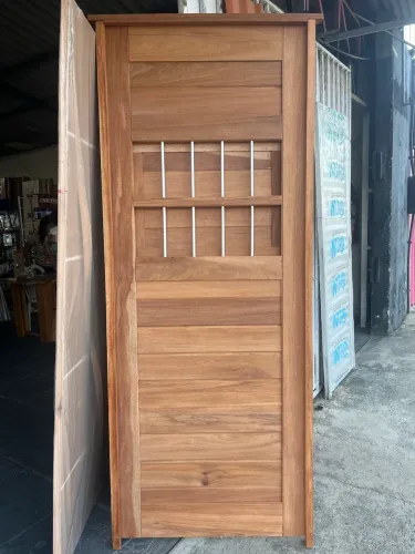 PORTA EM MADEIRA + ARO (valor no din/pix)