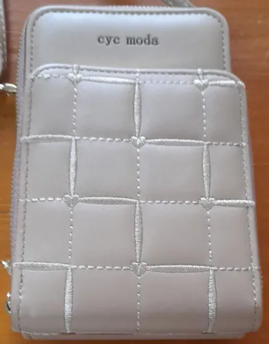 Bolsa de Ombro Bege C/ Detalhe em Quadrados