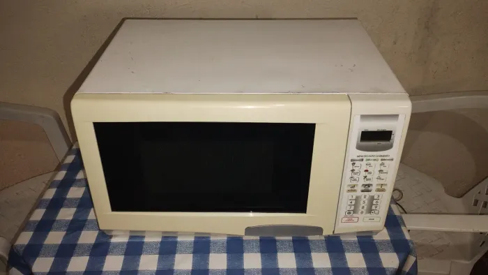Microondas Panasonic 18 litros 