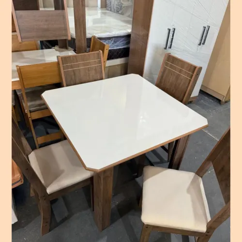 Mesa com 4 cadeiras - pronta entrega 