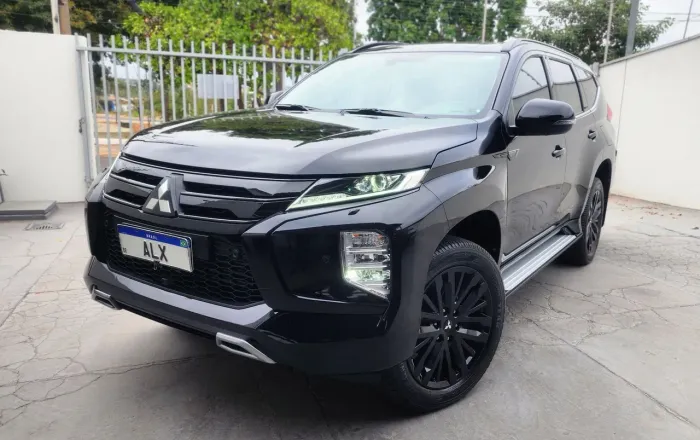 ACEITA TROCA  PAJERO SPORT LEGEND BLACK 2.4 DIESEL 4X4 AUTOMÁTICA 7 LUGARE ÚNICO DONO 