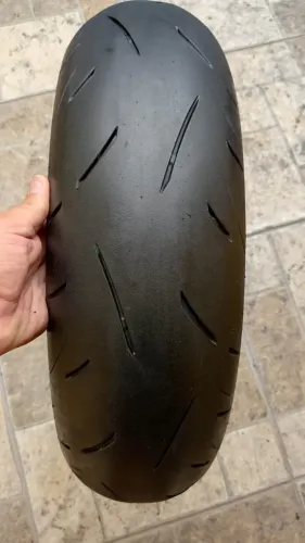Pneu usado Dunlop Roadsport2 160/60-17