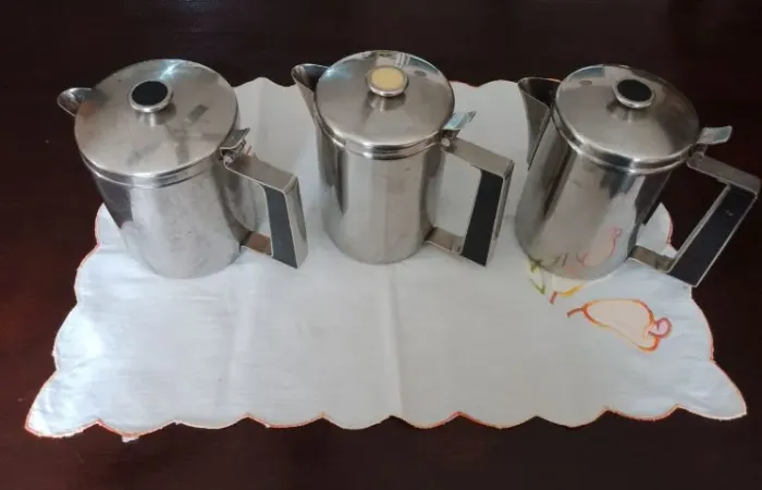Conjunto de bules em aço inox Wolffinox para leite, café e chá