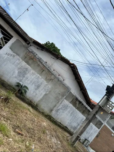 Casa na Raimundo Alvares da Costa 