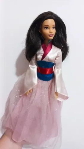 Boneca Barbie Oriental