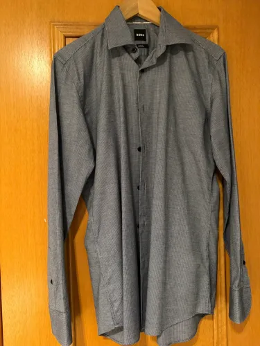 Camisa social Hugo Boss 38