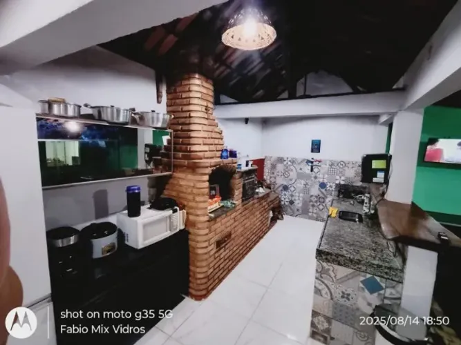 Casa Região Comercial - Venda 715 mil(Abaixo do Preço) ou Apto + Volta