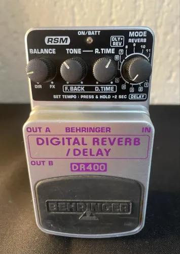 Pedal Behringer DIGITAL REVERB DELAY DR400