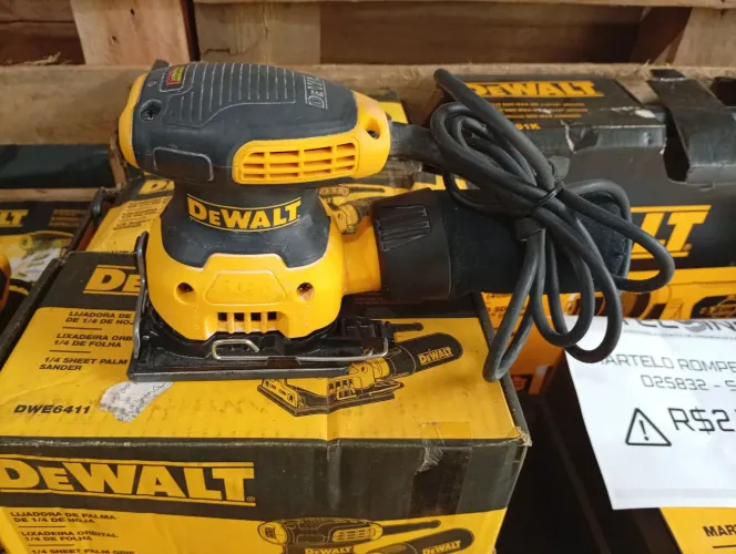Lixadeira orbital Dewalt 220V