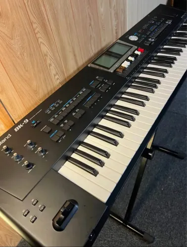 Roland bk9