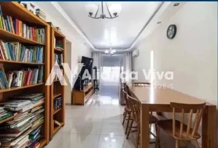 Catete | Cobertura 2 quartos, sendo 1 suite