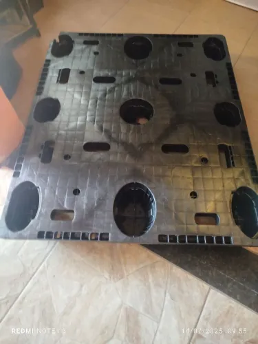 Pallet Plástico Resistente para Comércio