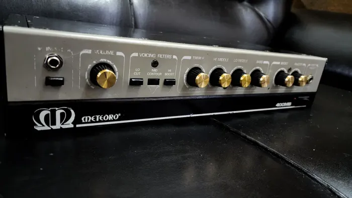 Meteoro mb 400 amplificador de contrabaixo