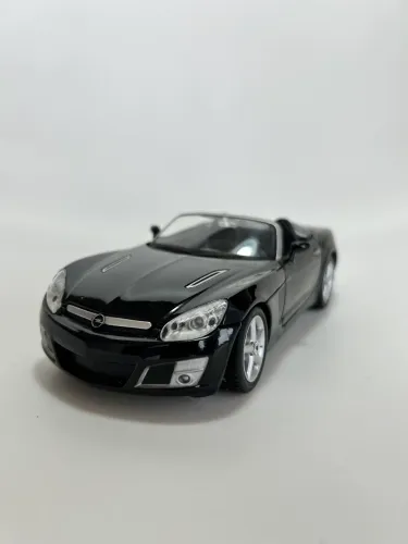 Miniatura Opel GT Maisto Special Edition